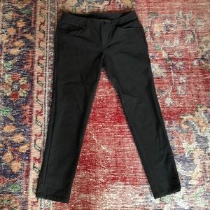 Lululemon ABC Pant Slim 34” in black